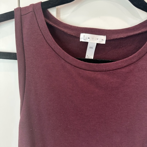 Leith Sleeveless Dress in plum - Picture 2 of 7